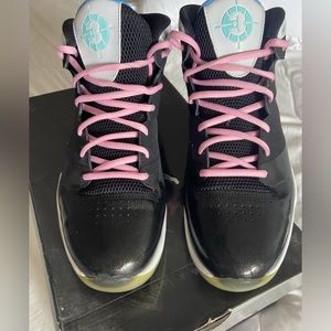 JORDAN FLY WADE,  black ,blue , pink.size 10,5 men- box-MAKE AN OFFER !!!!!!
